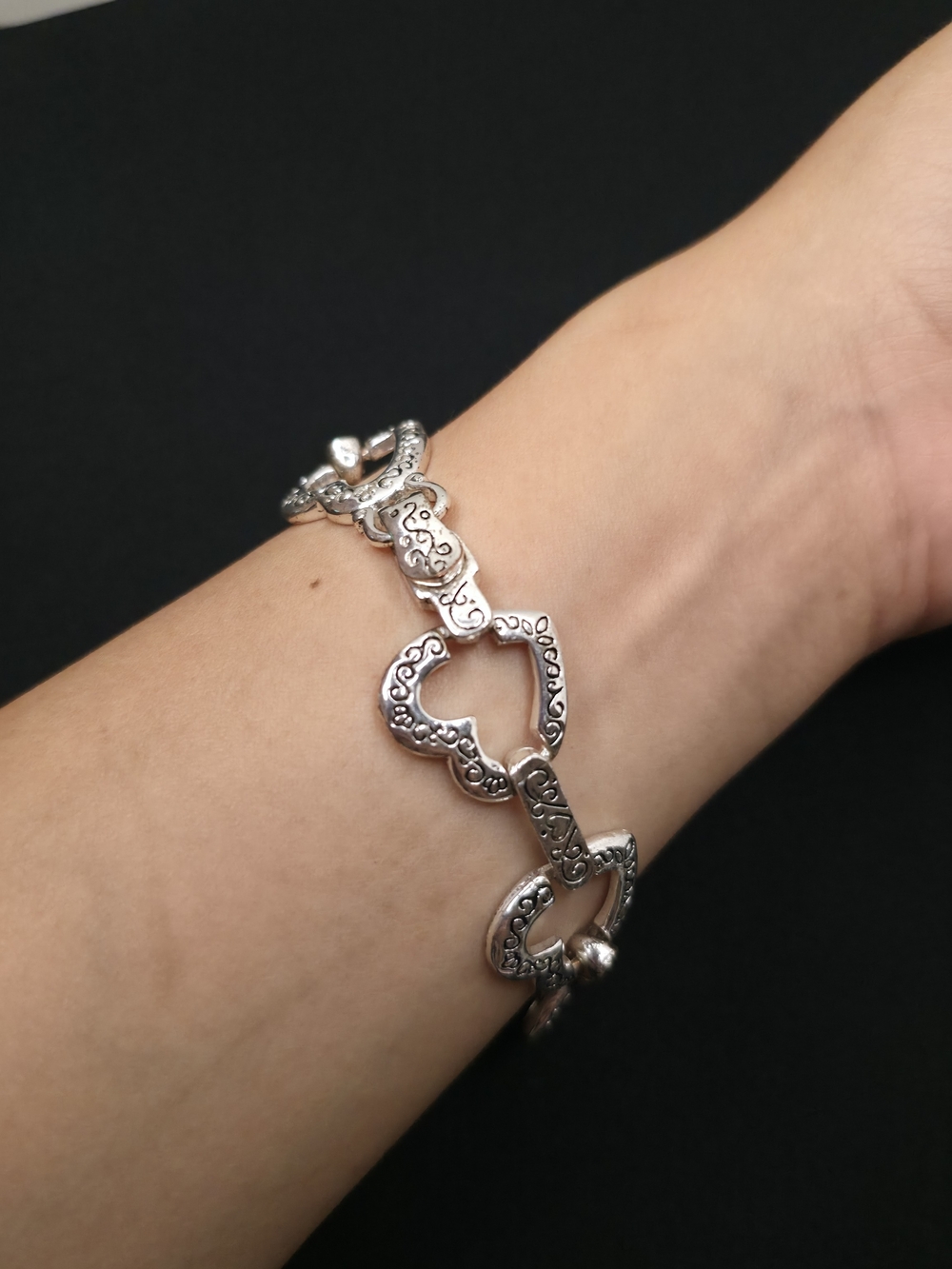 Brighton Vintage Silver Scroll Engraved Open Heart Link Charm Bracelet 8